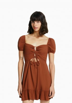 Летнее платье , коричневый Bershka