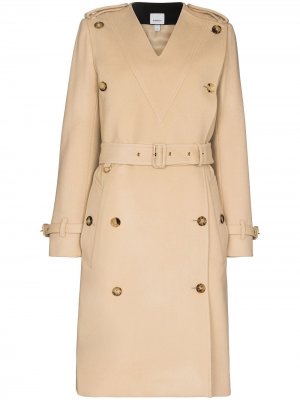 Double-breasted trench coat Burberry. Цвет: бежевый
