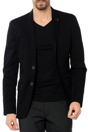 Черная футболка и пиджак мужской