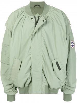 Многослойное пальто с нашивкой-логотипом Canada Goose. Цвет: зеленый