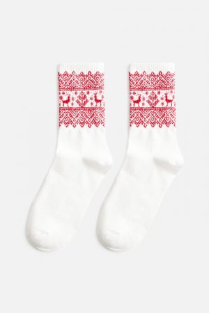 Носки высокие с рождественским узором befree. Цвет: белый