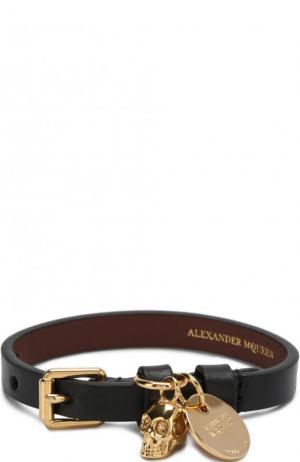 Кожаный браслет с подвесками Alexander McQueen. Цвет: черный