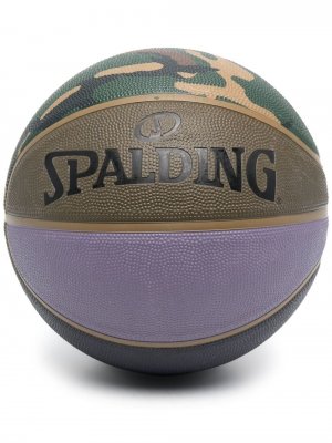 Баскетбольный мяч с камуфляжным принтом Carhartt WIP. Цвет: зеленый