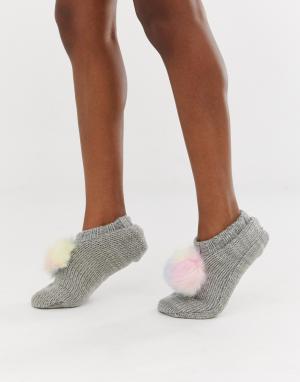 Разноцветные носки-слиперы с помпонами New Look. Цвет: серый