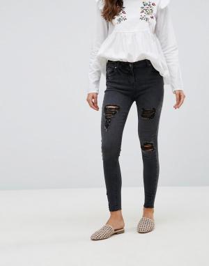 Рваные джинсы Parisian. Цвет: черный