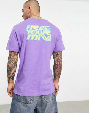 Фиолетовая футболка с принтом WESC