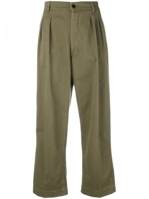 Укороченные брюки со складками спереди The Seafarer. Цвет: зелёный