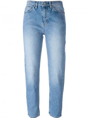 Укороченные джинсы прямого кроя Wood. Цвет: синий