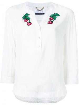 Блузка с нашивками Muveil. Цвет: белый