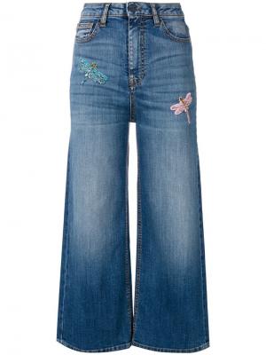 Укороченные джинсы с вышитыми стрекозами Vivetta. Цвет: синий