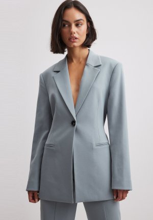 Короткое пальто , буро-серый NA-KD. Цвет: серый