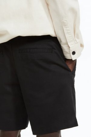Короткие брюки чинос стандартного кроя , черный H&M