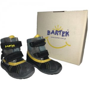 Ботинки BARTEK для мальчиков с мембраной SYMPATEX черно-желтые 22 размер. Цвет: черный/желтый