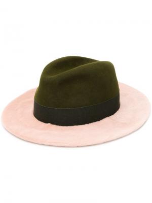 Широкополая шляпа с меховой отделкой Yves Salomon. Цвет: зеленый