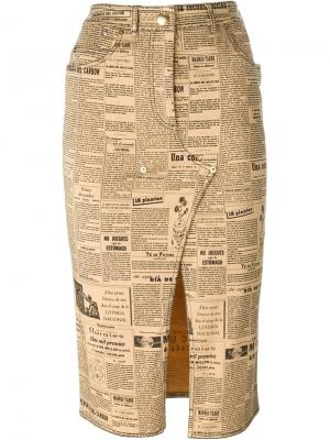 Юбка-карандаш с газетным принтом John Galliano Vintage. Цвет: коричневый