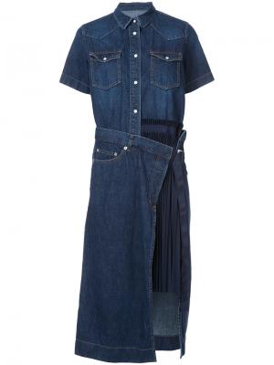 Джинсовое платье с плиссированной панелью Sacai. Цвет: синий