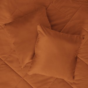 Подушка декоративная Vellut, морковная CozyHome. Цвет: оранжевый
