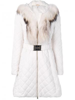 Пальто с меховой отделкой Liu Jo. Цвет: белый