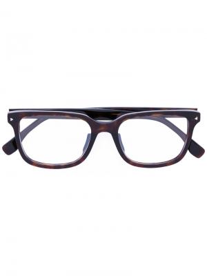 Очки в черепаховой оправе Fendi Eyewear. Цвет: коричневый