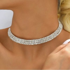 Колье женское, ожерелье со стразами на шею, бижутерия Fashion jewelry. Цвет: серебристый/белый