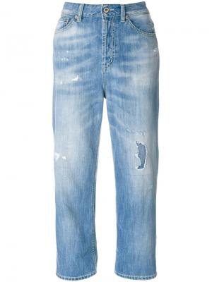 Укороченные джинсы с рваными деталями Dondup