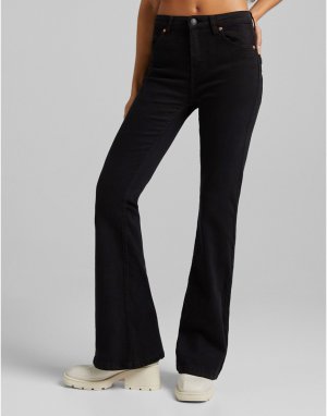 Черные расклешенные джинсы -Черный цвет Bershka