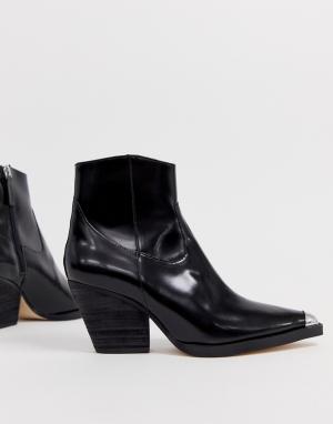 Черные кожаные полусапожки в стиле вестерн на среднем каблуке с металлической вставкой носке Arriba Office. Цвет: черный