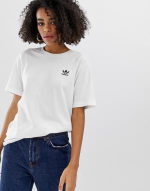 Белая футболка с небольшим логотипом Essential-Белый adidas Originals