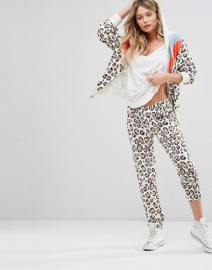 Спортивные брюки с леопардовым принтом в стиле ретро Wildfox. Цвет: белый