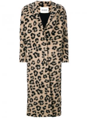 Пальто с леопардовым принтом Ava Adore. Цвет: коричневый