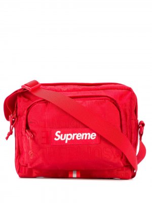 Сумка на плечо с нашивкой-логотипом Supreme. Цвет: красный