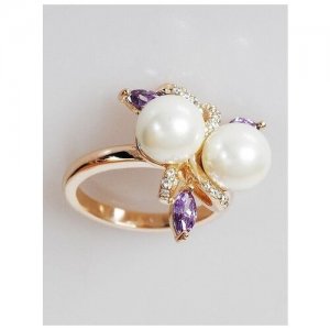 Кольцо помолвочное , жемчуг Swarovski синтетический, размер 20, фиолетовый Lotus Jewelry. Цвет: фиолетовый