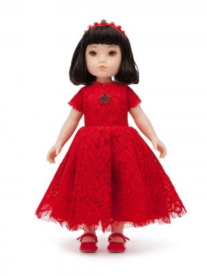 Кукла в кружевном платье Dolce & Gabbana Kids. Цвет: красный