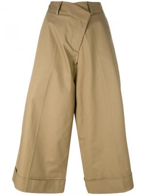Широкие укороченные брюки Monse. Цвет: зелёный