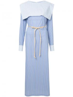 Полосатое удлиненное платье в стилистике моряка N Duo. Цвет: синий