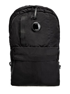 Рюкзак из водостойкого материала Nylon B с фирменной линзой C.P.COMPANY. Цвет: черный