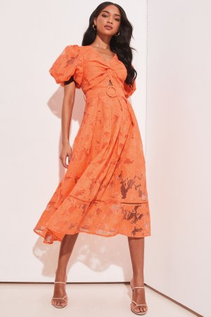 Платье миди премиум-класса из 3D кружева с декоративным вырезом и пышными рукавами , оранжевый Lipsy