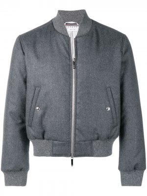 Классическая куртка-бомбер Thom Browne. Цвет: серый