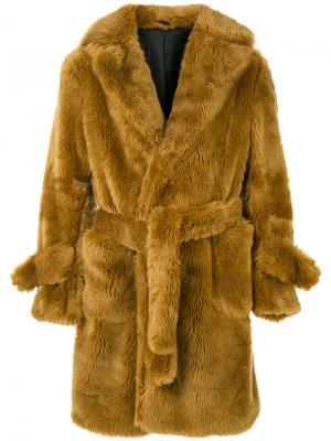 Меховое пальто с поясом Band Of Outsiders. Цвет: коричневый