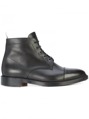 Cropped derby toe cap boots Thom Browne. Цвет: чёрный