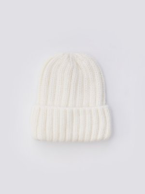 Тёплая вязаная шапка-бини из шерсти с отворотом zolla. Цвет: молоко