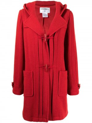 Пальто 2006-го года с капюшоном и застежкой тогл Chanel Pre-Owned. Цвет: красный