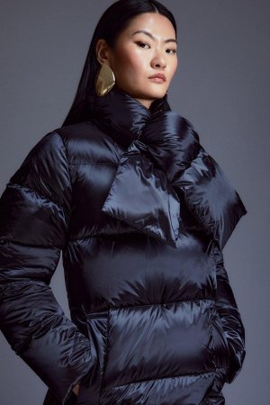 Пуховое пальто миди с шарфом из натурального пуха , черный Karen Millen