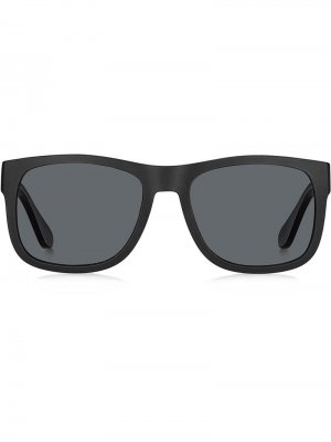 Солнцезащитные очки в квадратной оправе Tommy Hilfiger. Цвет: черный