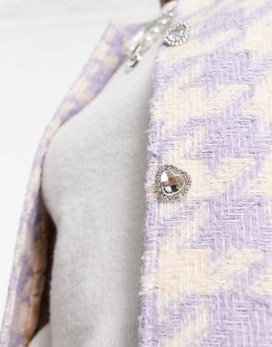 Бомбер из букле с узором «гусиные лапки» и бриллиантовыми пуговицами в форме сердечек Miss Selfridge