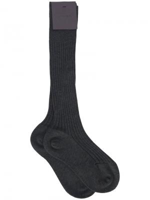Классические носки Prada. Цвет: серый