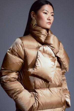 Пуховое пальто миди с шарфом из натурального пуха , нейтральный Karen Millen