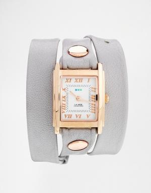 Серые часы на обычном ремешке La Mer Simple Wrap Collections. Цвет: серый