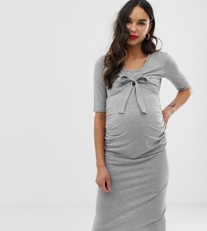 Серое облегающее платье с рукавами 3/4 и завязкой -Серый Bluebelle Maternity
