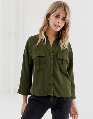 Рубашка цвета хаки с карманами Pull&bear. Цвет: зеленый